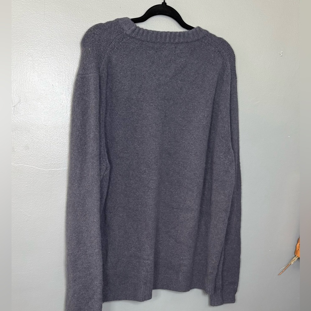 Treasure & Bond Men’s Blue/ Gray Crew neck Sweater - Picture 2 of 3